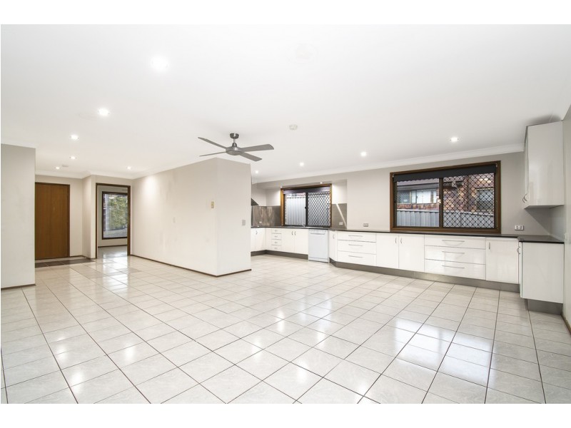 3 Kel Nagle Court, Parkwood QLD 4214