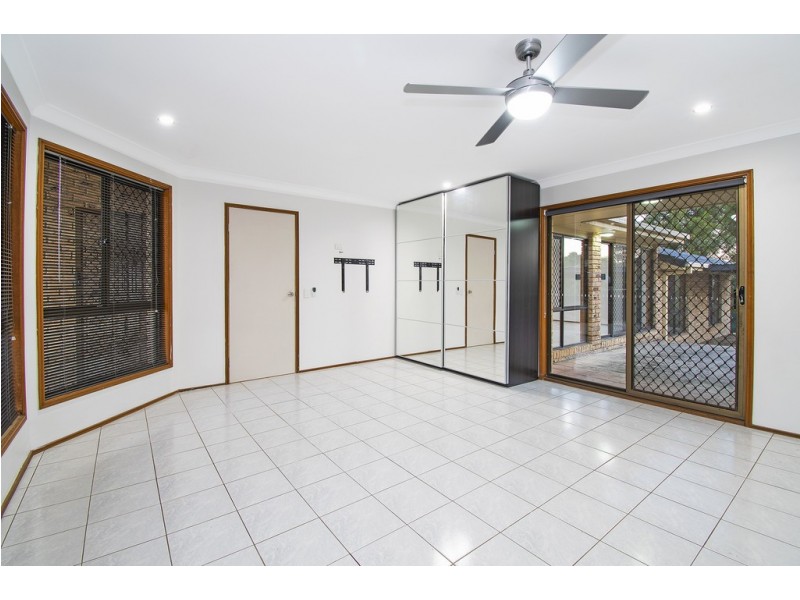 3 Kel Nagle Court, Parkwood QLD 4214