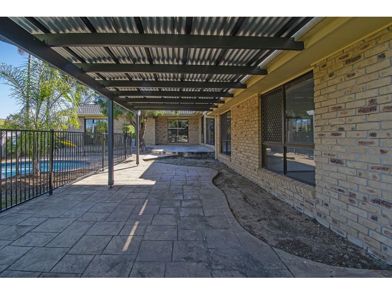 3 Kel Nagle Court, Parkwood QLD 4214