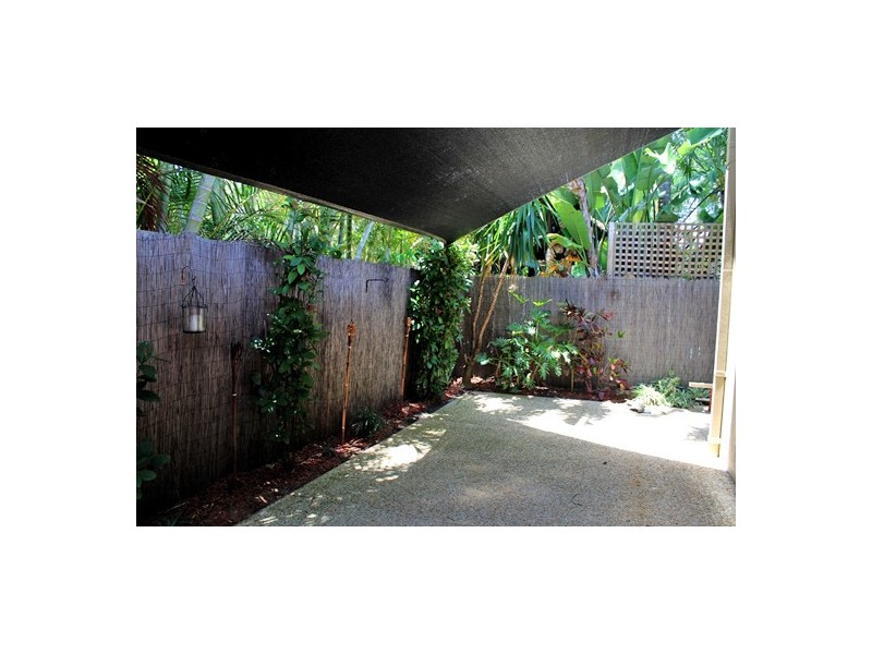 2/47 Broadwater Street, Runaway Bay QLD 4216