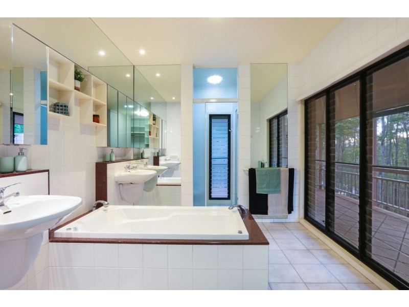 26b Uplands Drive, Parkwood QLD 4214