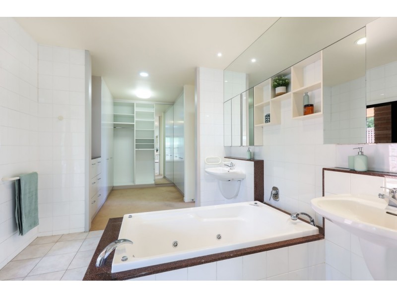 26b Uplands Drive, Parkwood QLD 4214