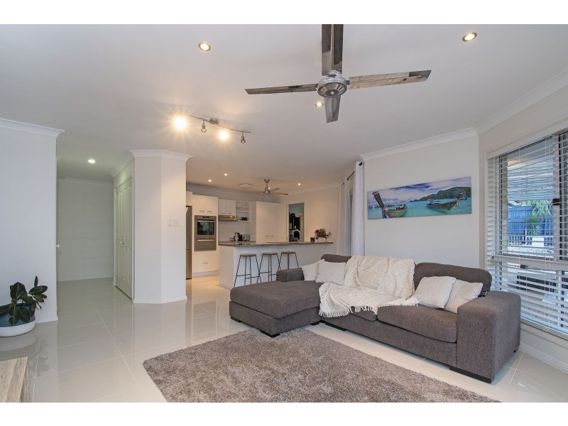 13 Hirono Court, Parkwood QLD 4214