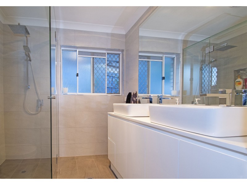 13 Hirono Court, Parkwood QLD 4214