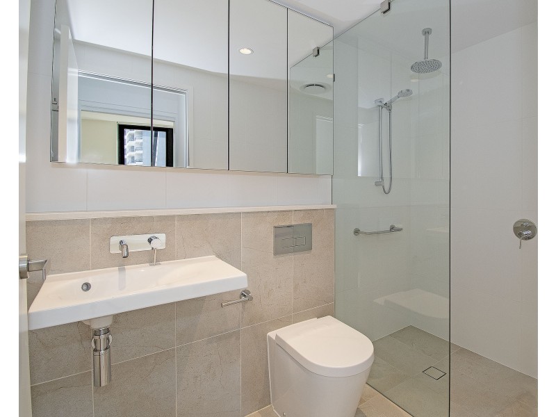 504/3 Northcliffe Terrace, Surfers Paradise QLD 4217
