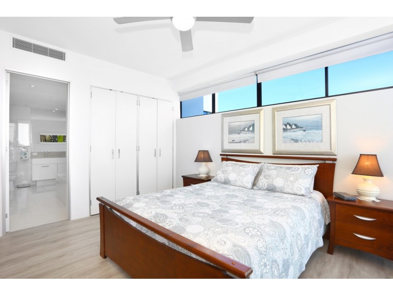 1601/230 ‘Lumiere’ Marine Parade, Labrador QLD 4215