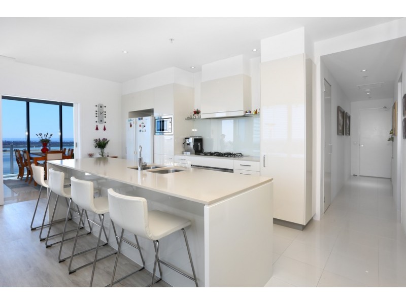 1601/230 ‘Lumiere’ Marine Parade, Labrador QLD 4215