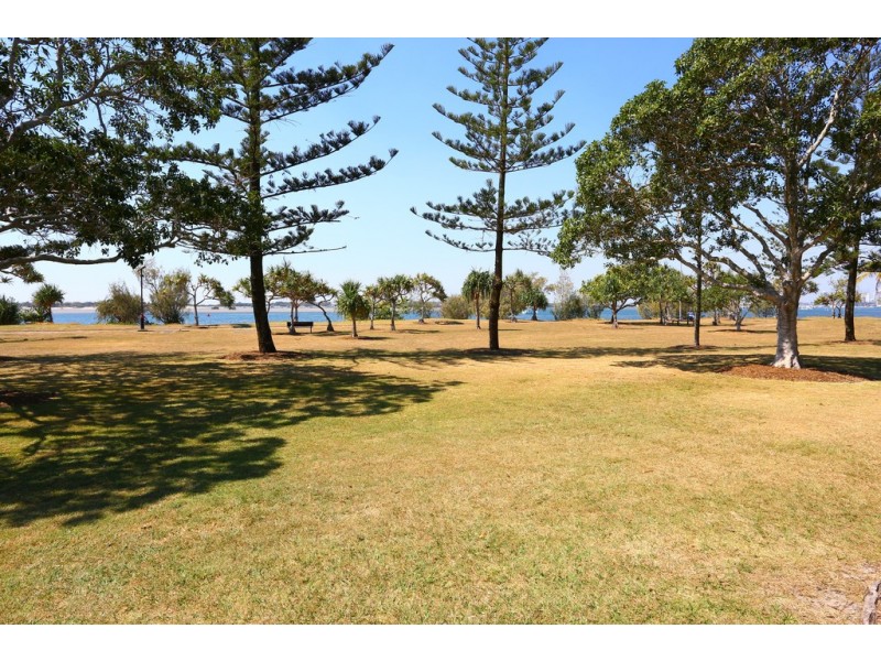 1601/230 ‘Lumiere’ Marine Parade, Labrador QLD 4215