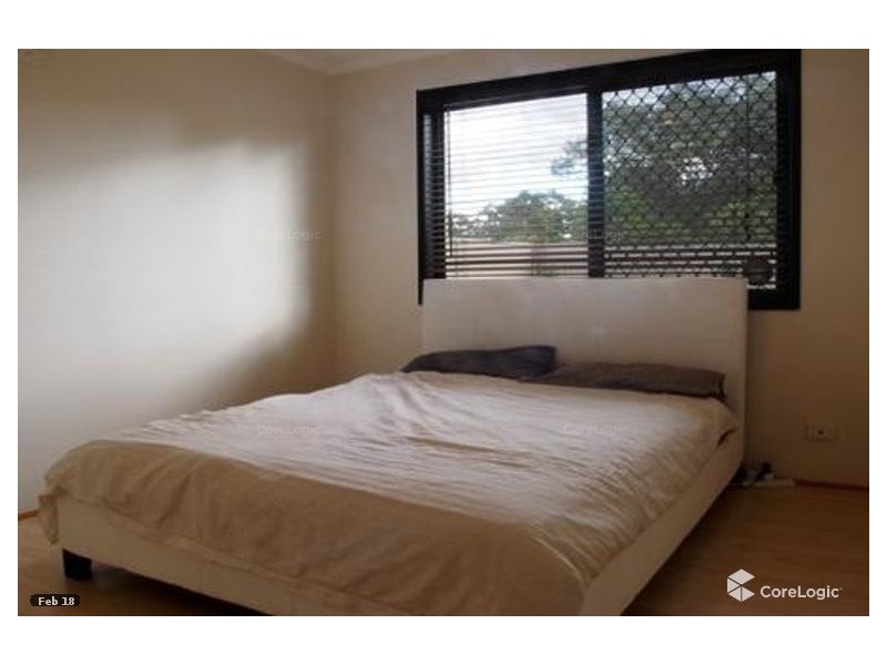 1/118 Kumbari Avenue, Labrador QLD 4215