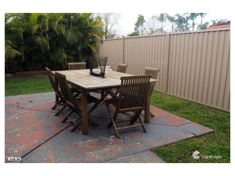 1/118 Kumbari Avenue, Labrador QLD 4215