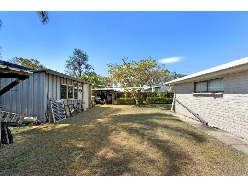 75 Savoy Drive, Broadbeach Waters QLD 4218