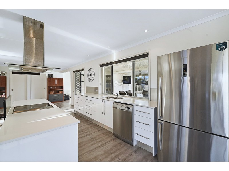 265 Rio Vista Boulevard, Mermaid Waters QLD 4218