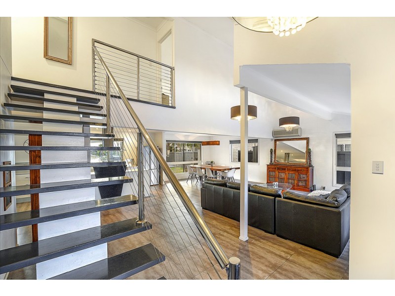 265 Rio Vista Boulevard, Mermaid Waters QLD 4218