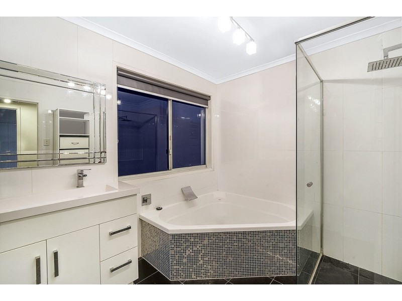 265 Rio Vista Boulevard, Mermaid Waters QLD 4218