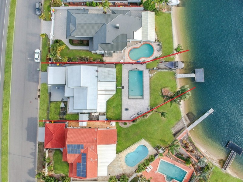 265 Rio Vista Boulevard, Mermaid Waters QLD 4218