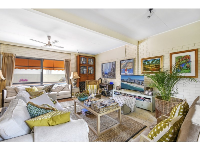 7 Wildash Street, Southport QLD 4215