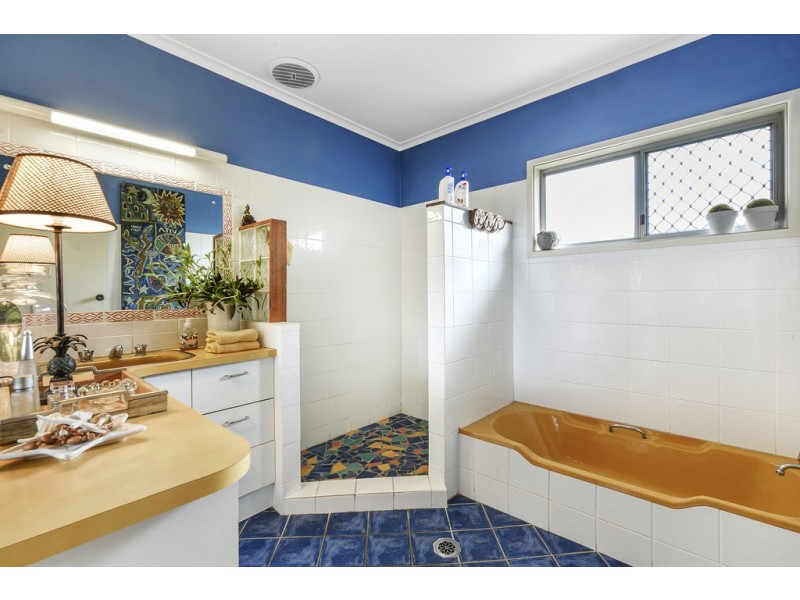 7 Wildash Street, Southport QLD 4215