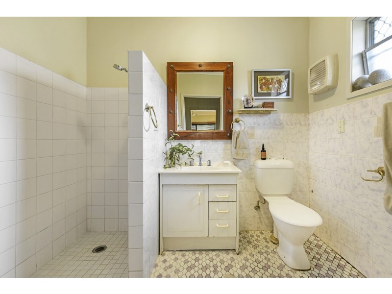 7 Wildash Street, Southport QLD 4215