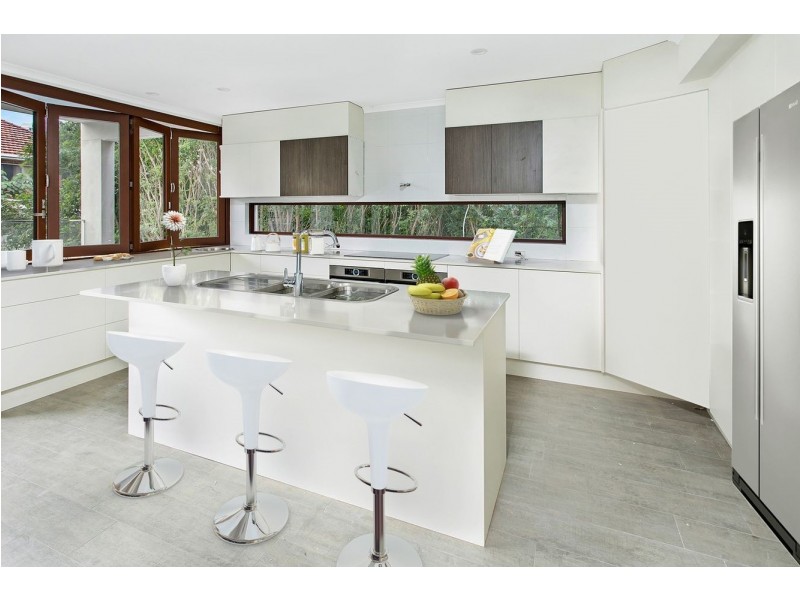 53 Cronin Avenue, Main Beach QLD 4217