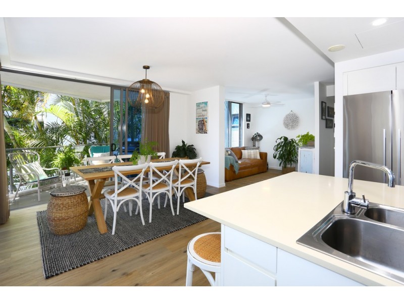 2101/438 Marine Parade, Biggera Waters QLD 4216