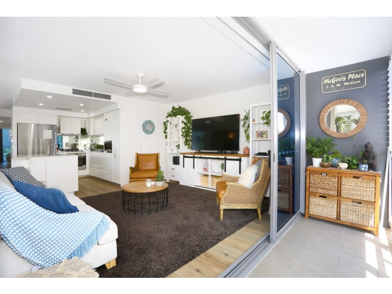 2101/438 Marine Parade, Biggera Waters QLD 4216