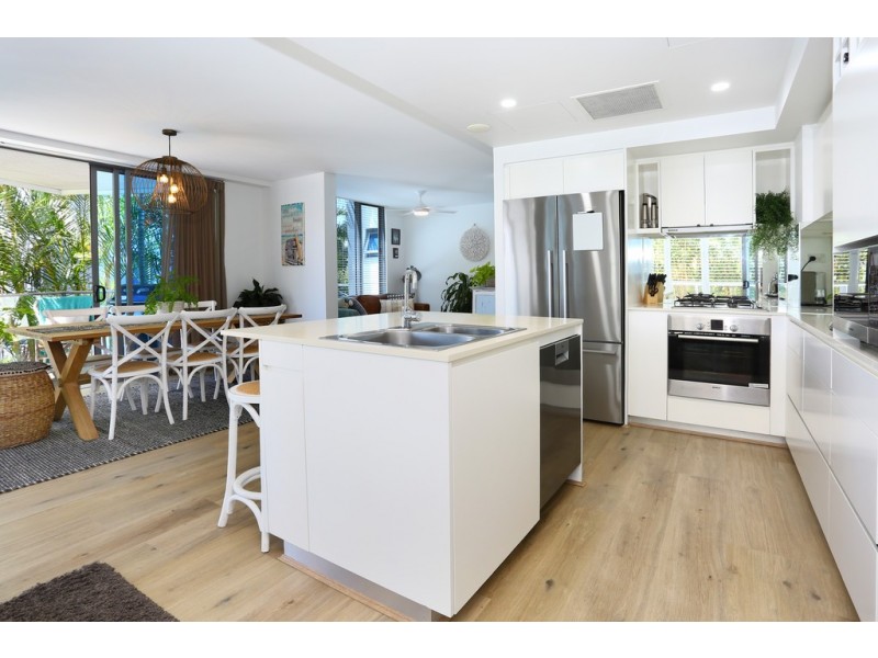 2101/438 Marine Parade, Biggera Waters QLD 4216