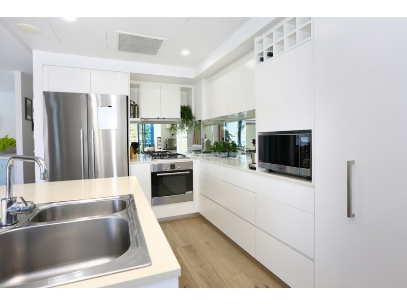 2101/438 Marine Parade, Biggera Waters QLD 4216