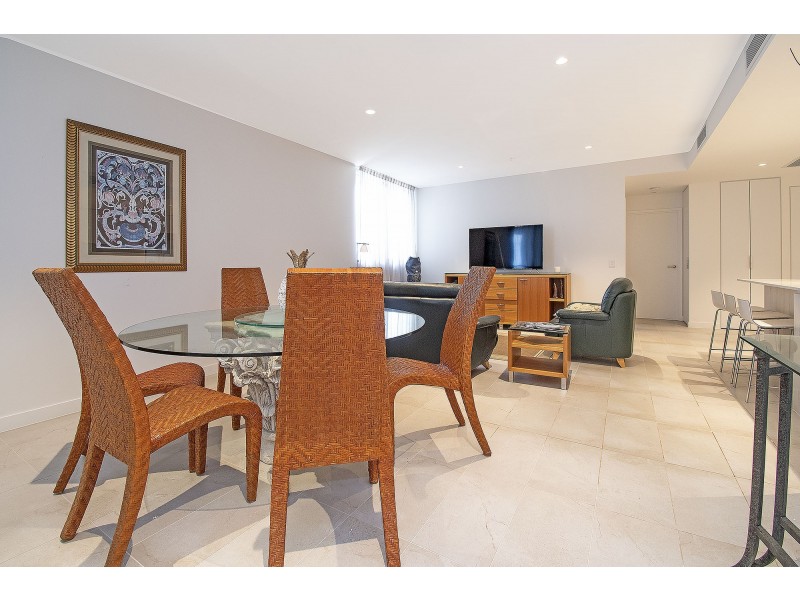 902/3 Northcliffe Residences 3 Northcliffe Terrace, Surfers Paradise QLD 4217