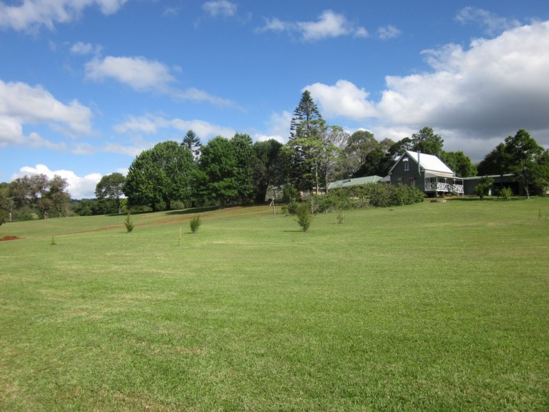 95 Velvet Downs Road, Springbrook QLD 4213