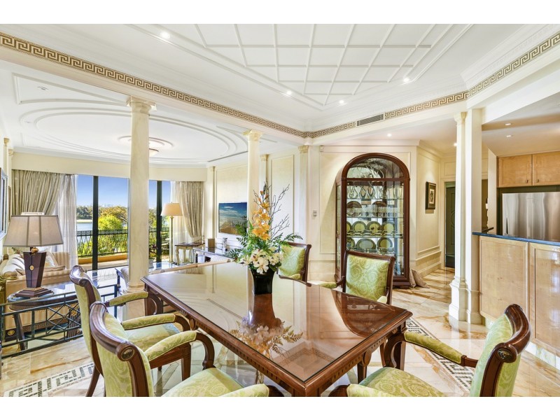 Condo 72 Palazzo Versace, 94 Seaworld Drive, Main Beach QLD 4217