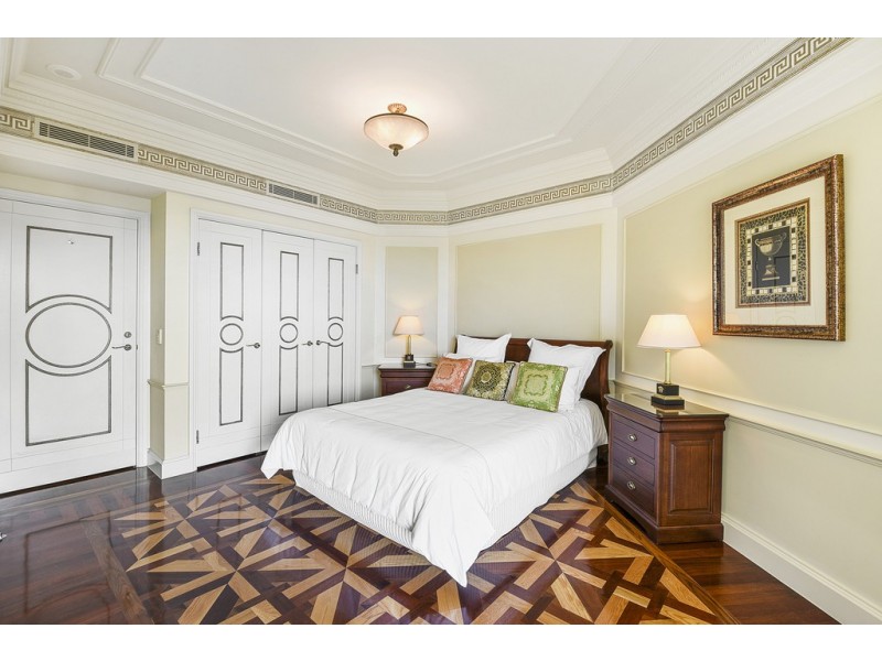 Condo 72 Palazzo Versace, 94 Seaworld Drive, Main Beach QLD 4217