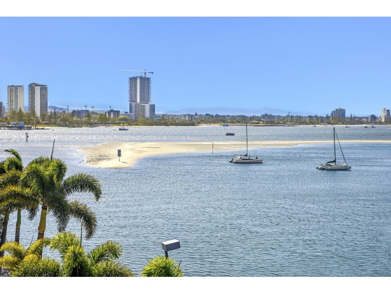 Condo 72 Palazzo Versace, 94 Seaworld Drive, Main Beach QLD 4217