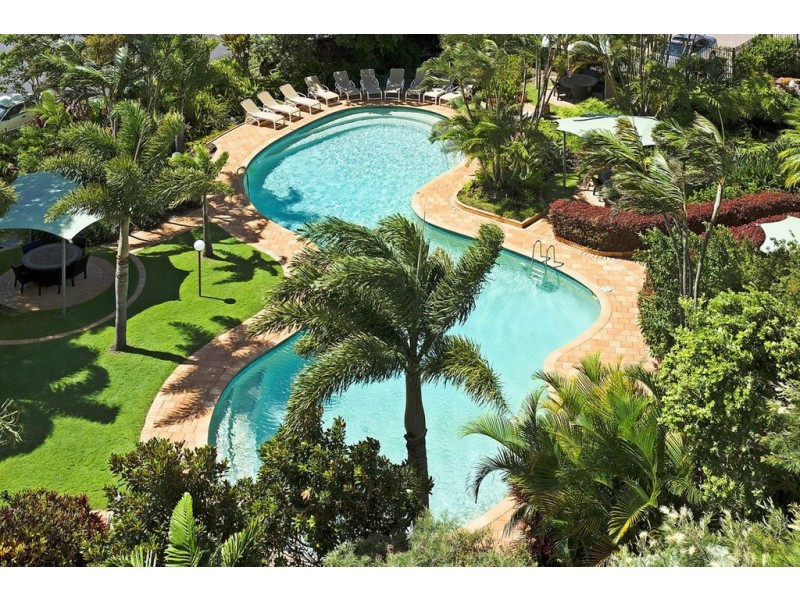 81/2 “Atlantis East”, Admiralty Drive, Paradise Waters QLD 4217