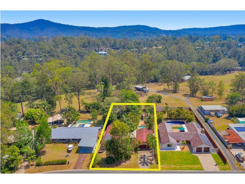52 Koola Drive, Nerang QLD 4211