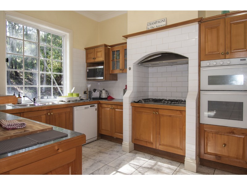 11 Paperbark Court, Parkwood QLD 4214