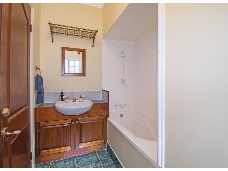 11 Paperbark Court, Parkwood QLD 4214