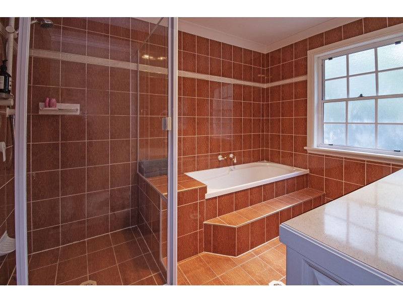 11 Paperbark Court, Parkwood QLD 4214