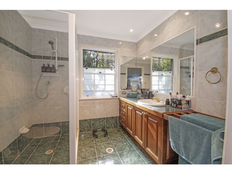 11 Paperbark Court, Parkwood QLD 4214