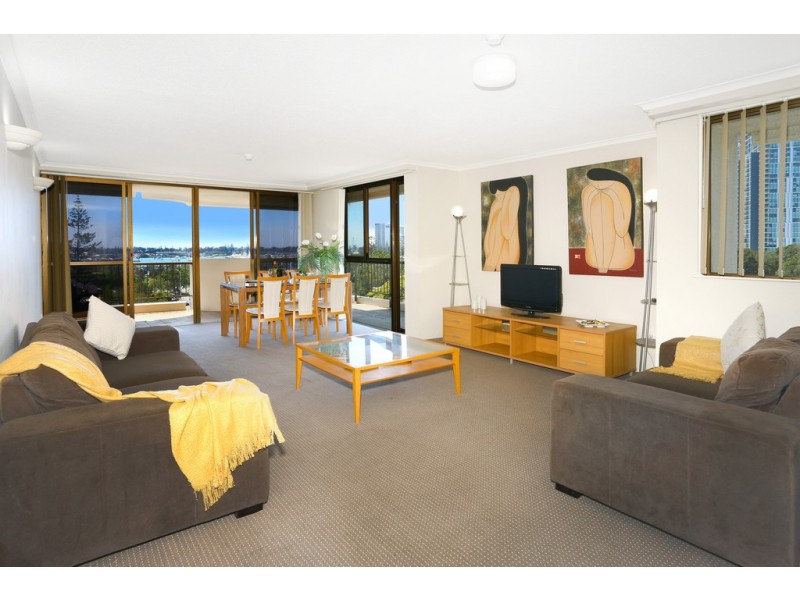 6E/10 Marine Parade ‘Huntington’, Southport QLD 4215