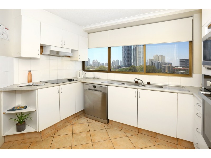 6E/10 Marine Parade ‘Huntington’, Southport QLD 4215