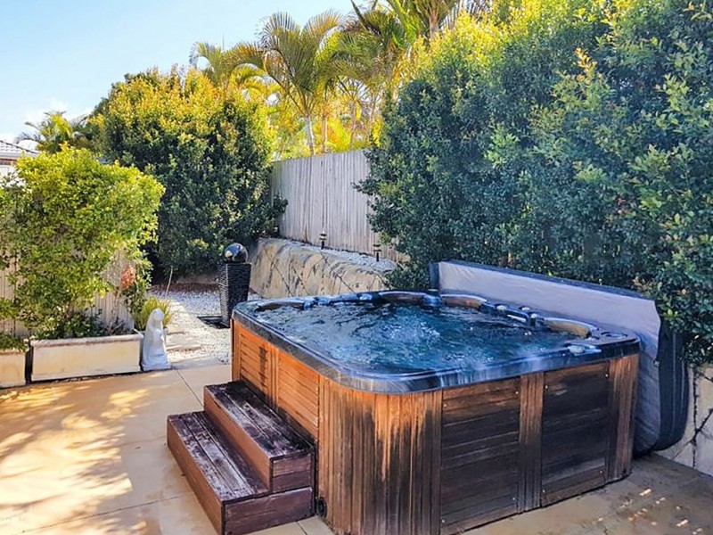 17 Inverness Way, Parkwood QLD 4214