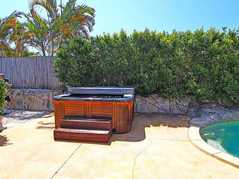 17 Inverness Way, Parkwood QLD 4214