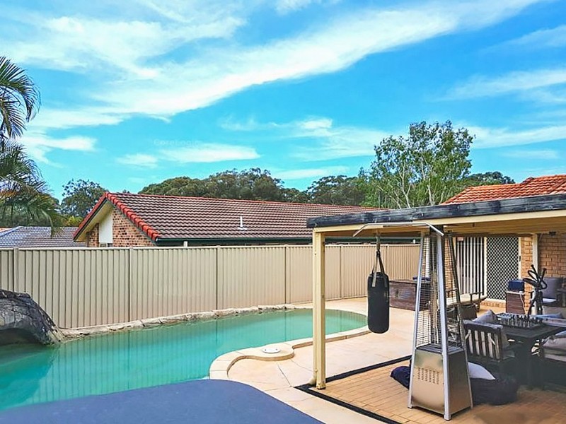 17 Inverness Way, Parkwood QLD 4214