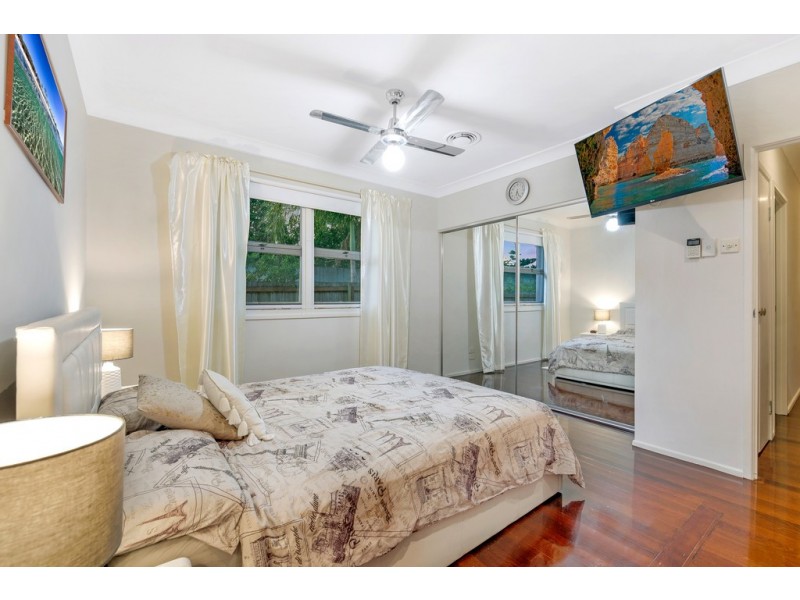 18 Chester Terrace, Southport QLD 4215