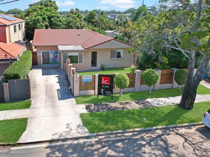 18 Chester Terrace, Southport QLD 4215