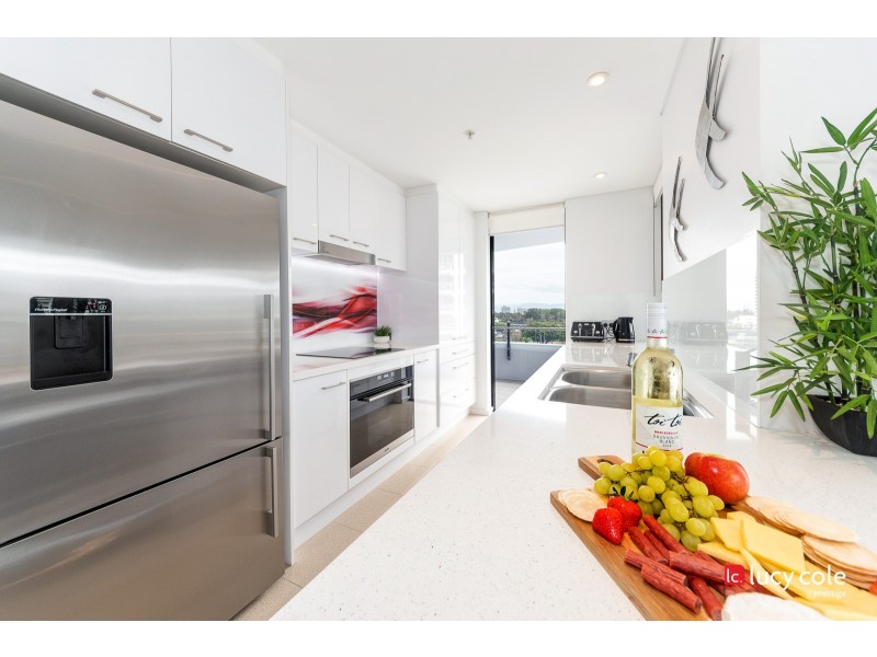 601/89 ‘The Wave’ Surf Parade, Broadbeach QLD 4218