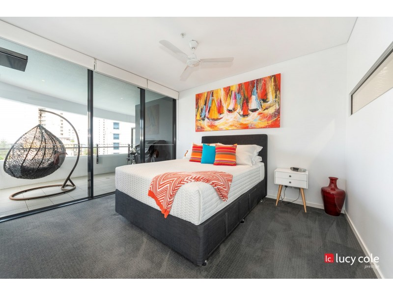 601/89 ‘The Wave’ Surf Parade, Broadbeach QLD 4218