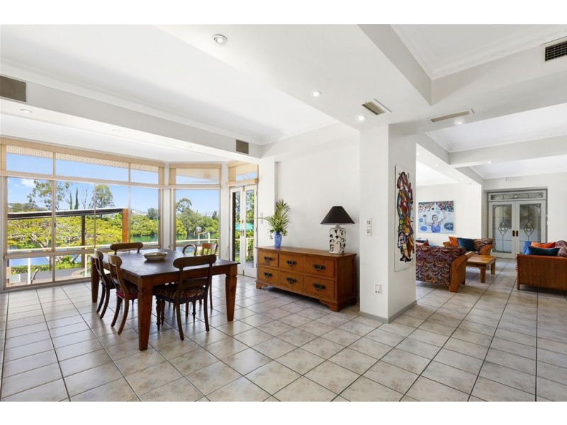 13 Riverbank Court, Ashmore QLD 4214