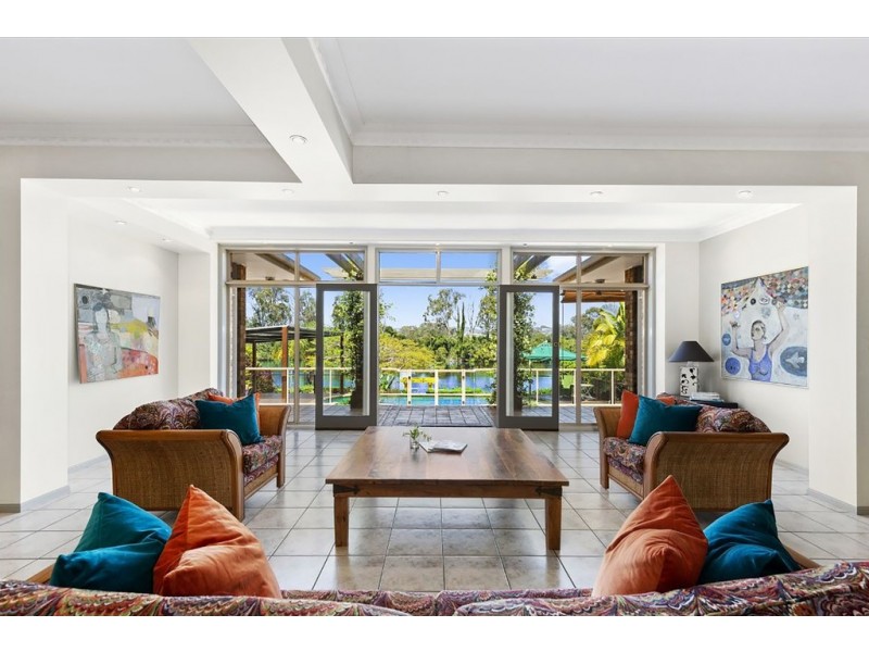 13 Riverbank Court, Ashmore QLD 4214