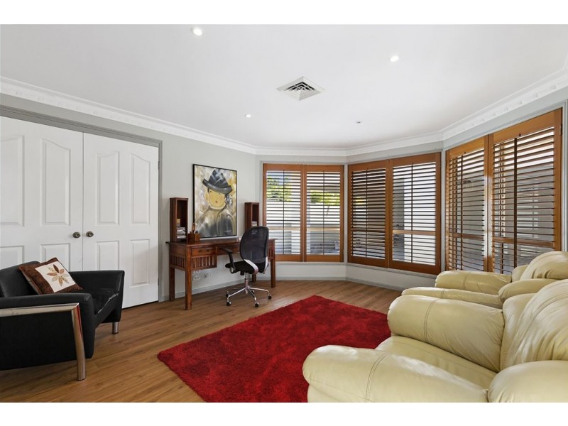 13 Riverbank Court, Ashmore QLD 4214